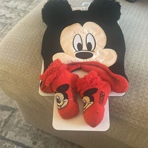 Disney baby hat & socks